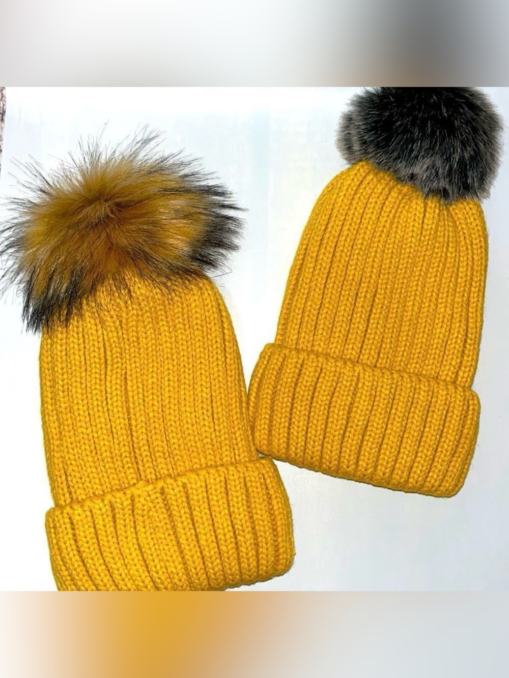 𝅺Knitted Yellow Pom Pom Beanie